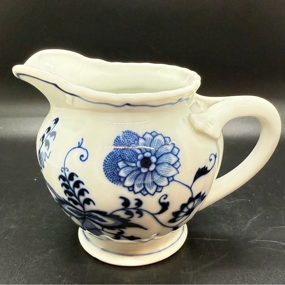 Blue Danube Japan Creamer 3.5